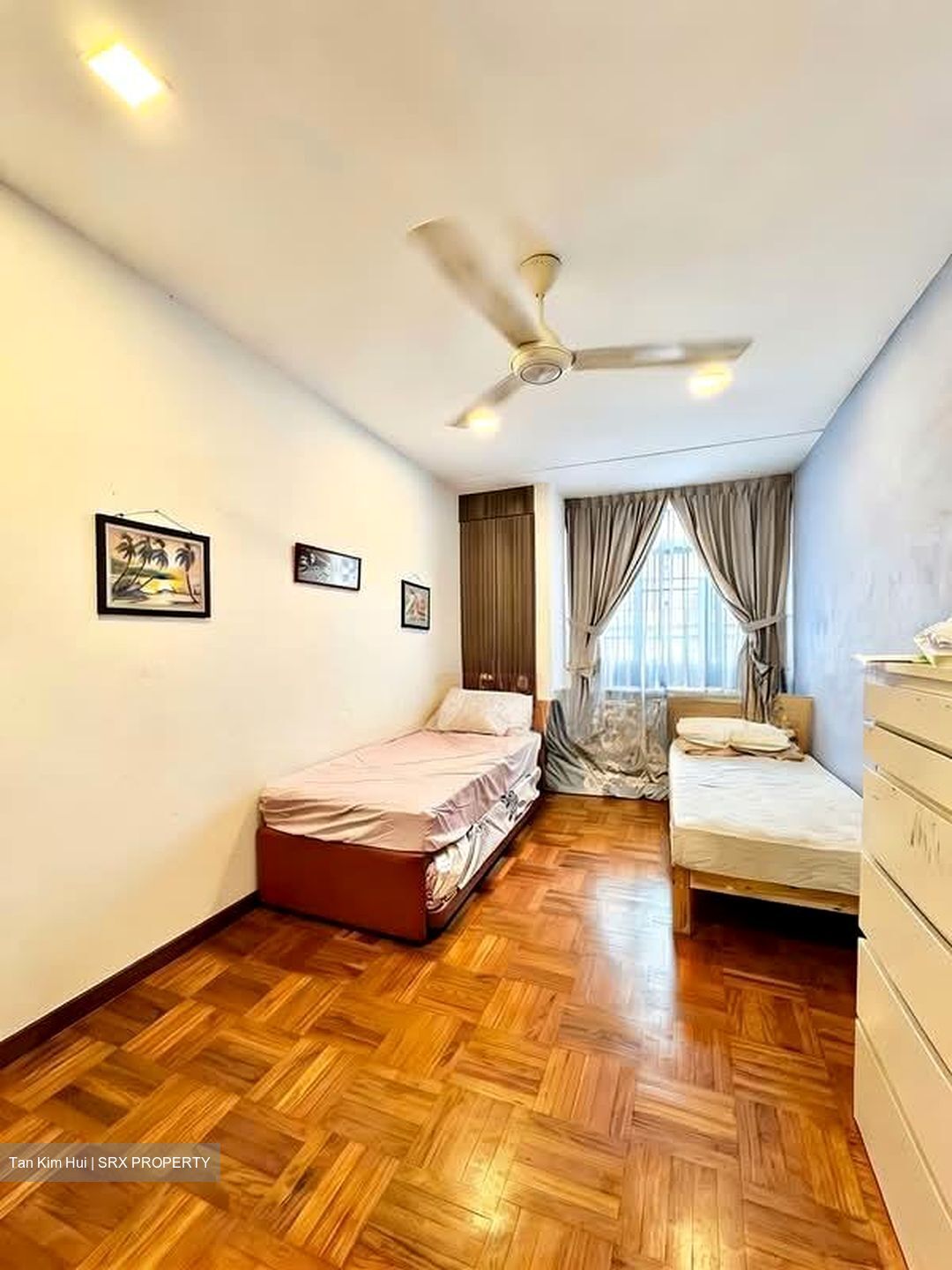 Holland Grove Road (D10), Terrace #568894451